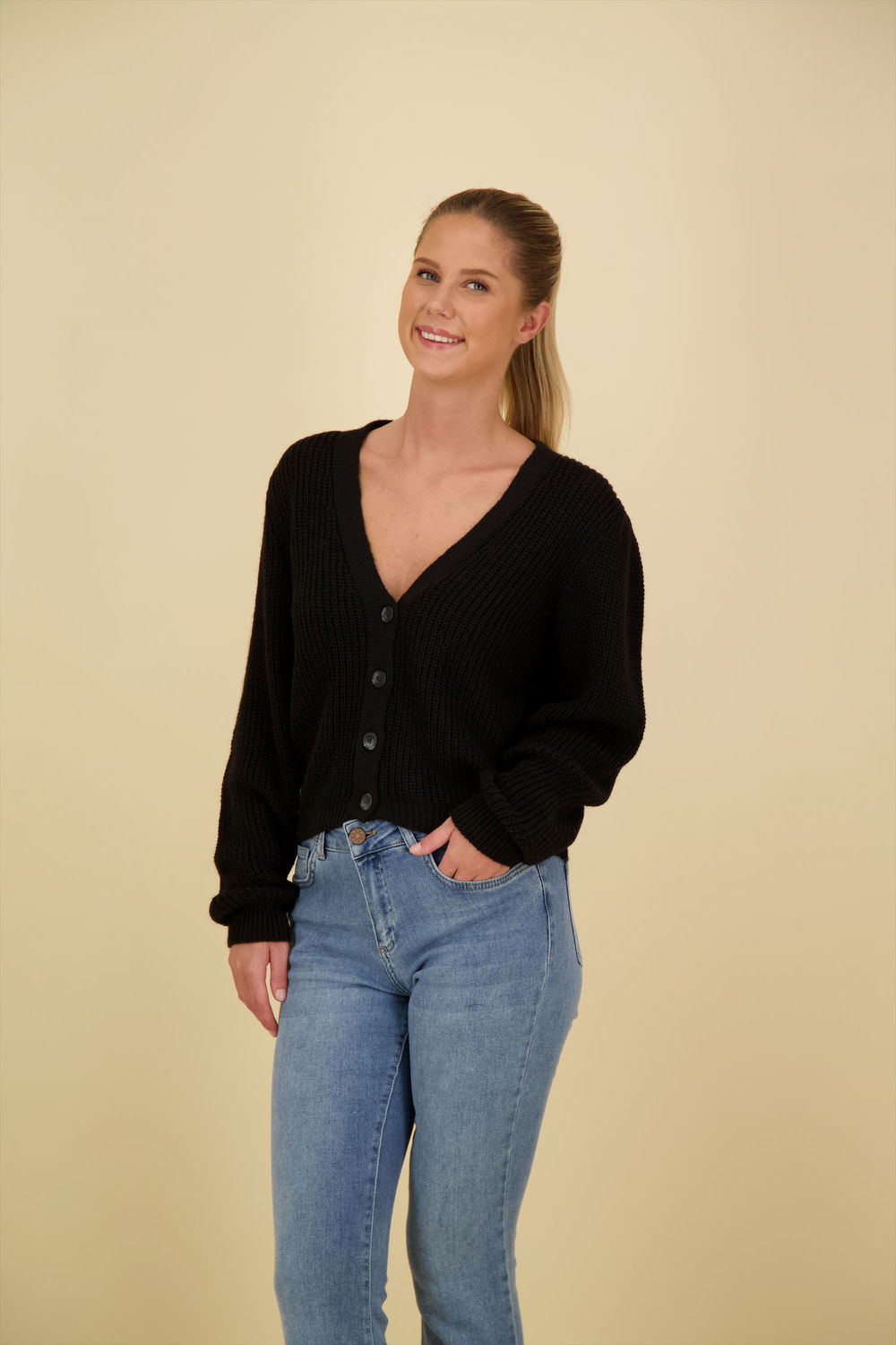 In Shape Stella Cardigan Zwart