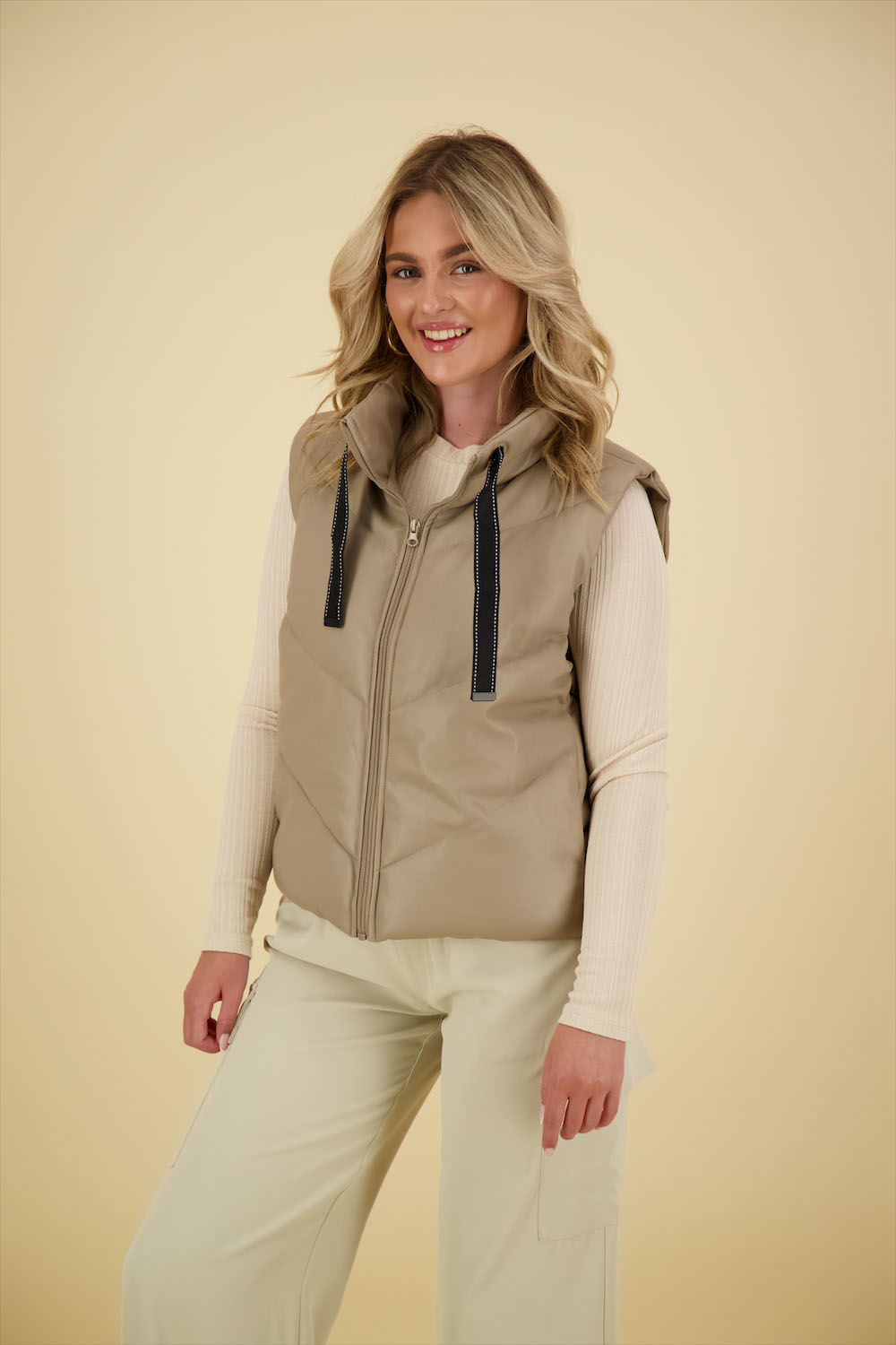 Freequent Bodywarmer Pulga Bruin