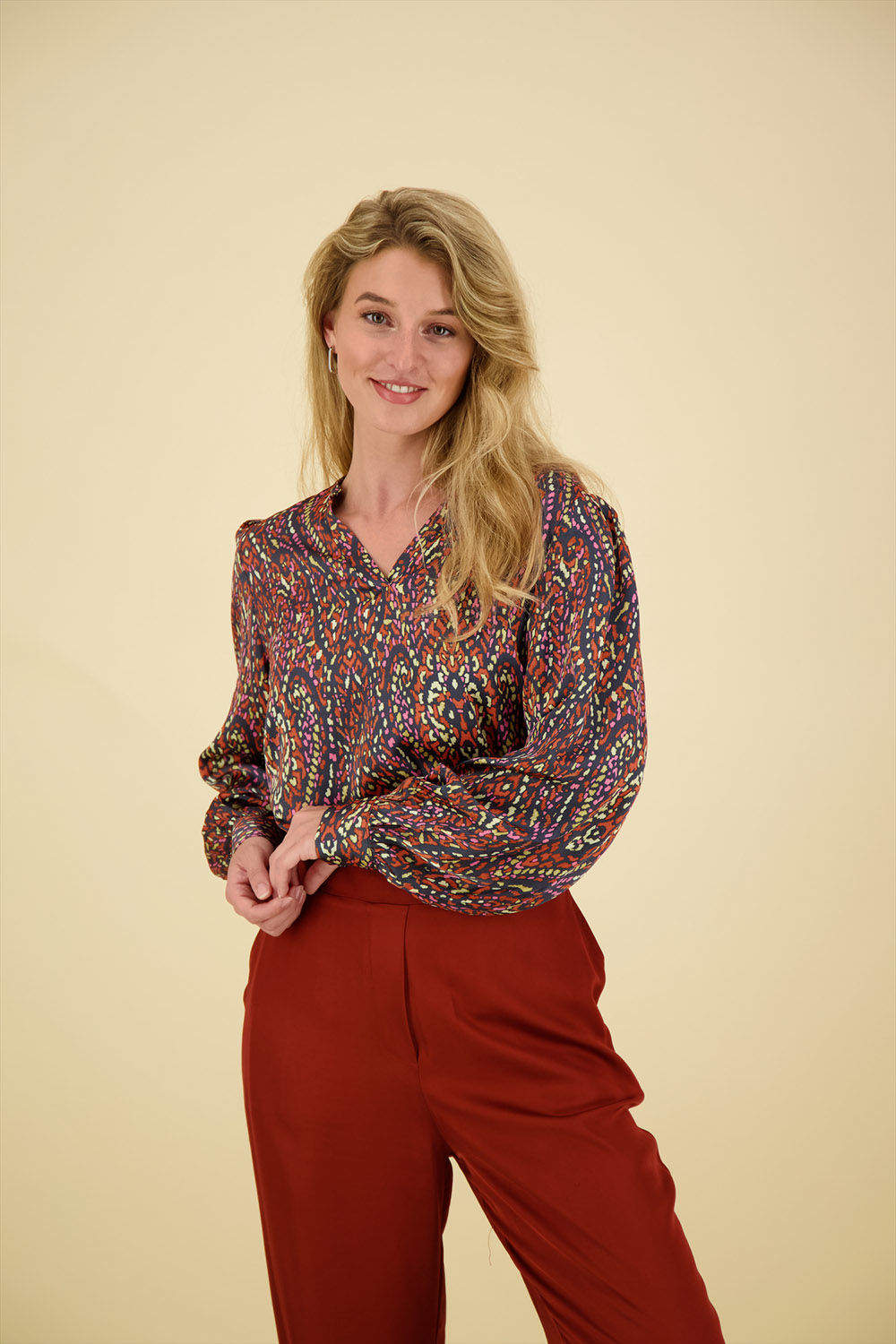 Esqualo Blouse V-neck Rewilding Multi