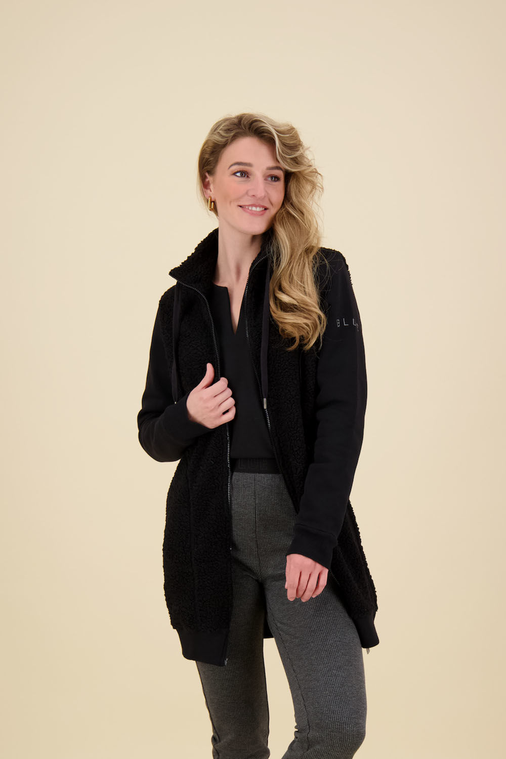 Anna Blue LongCyTeddy Zwart