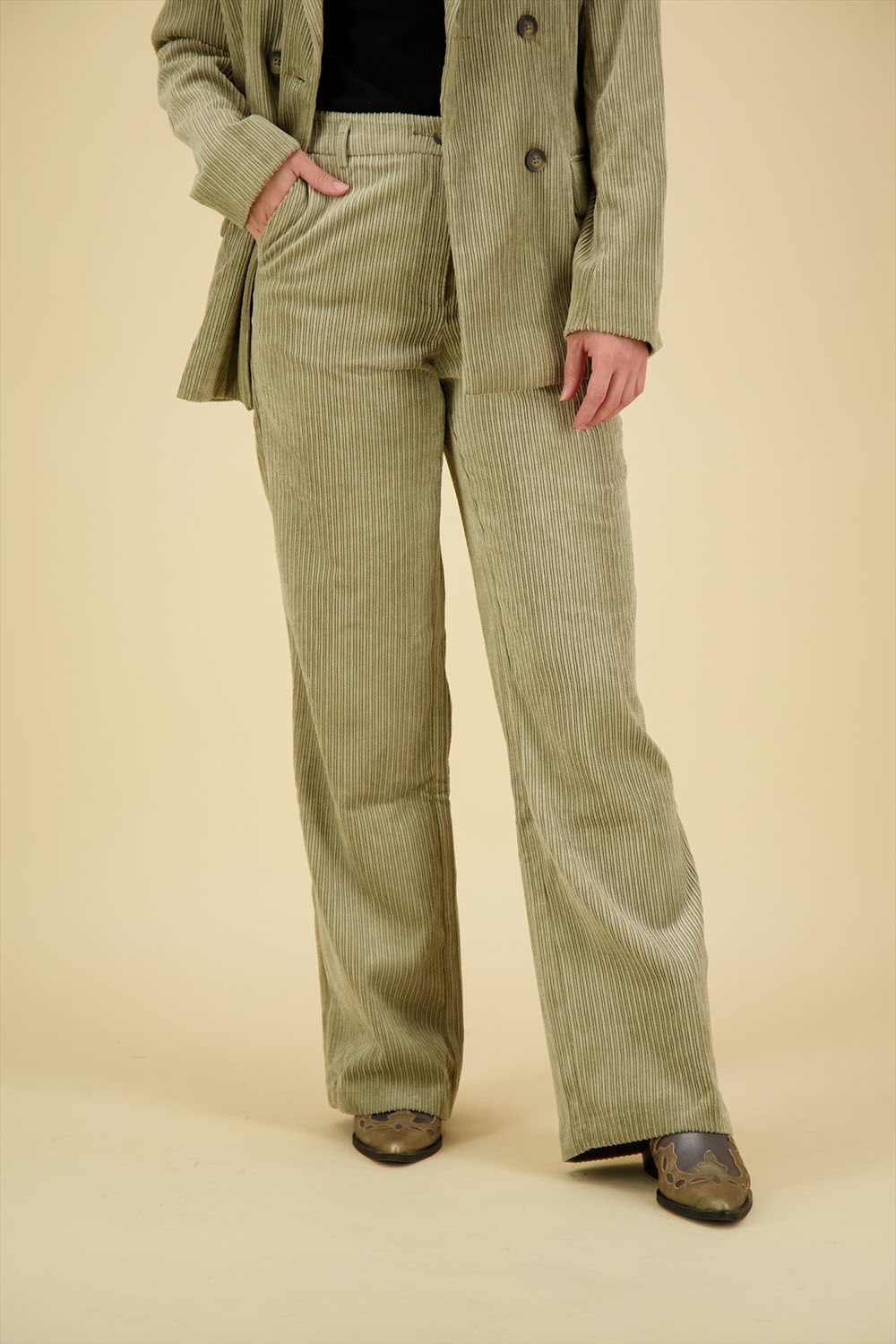 Geisha Pants cord flair Bruin