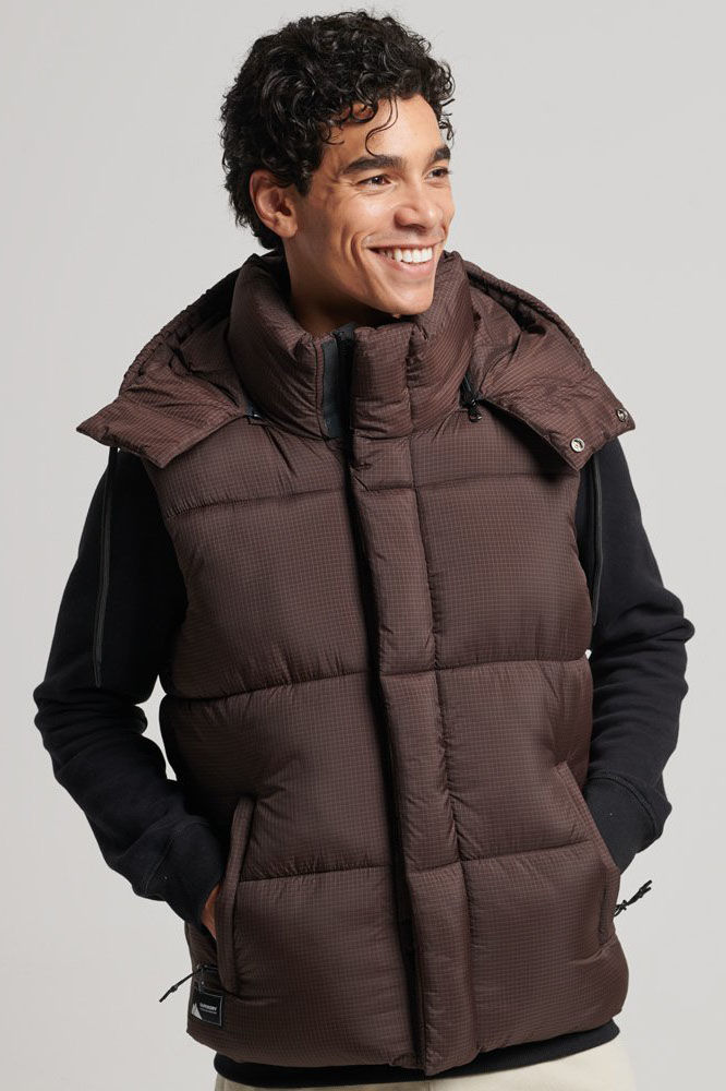 Superdry touchline short padded gilet Bruin