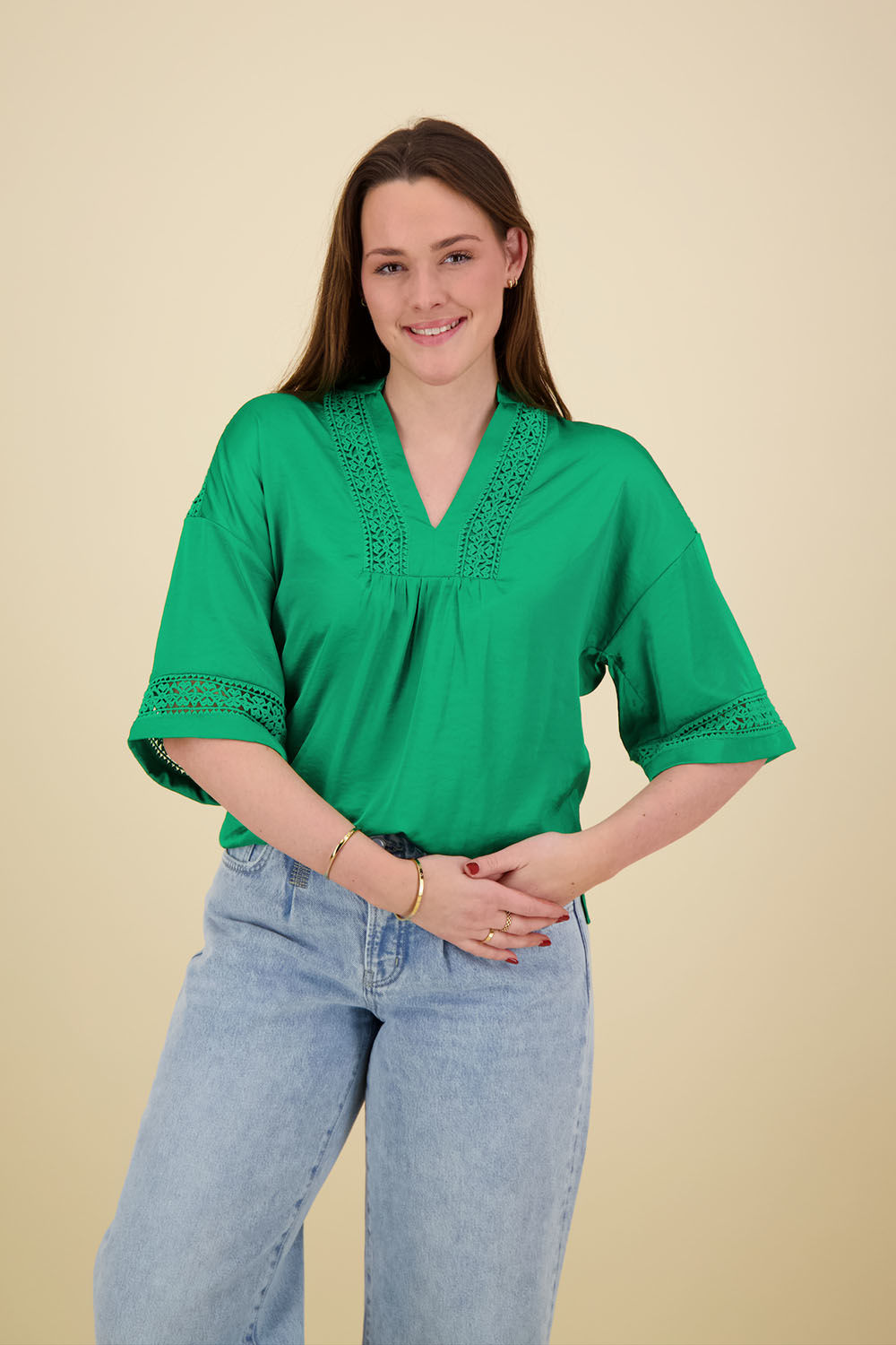 Nukus Top Nina Vneck Silky Groen