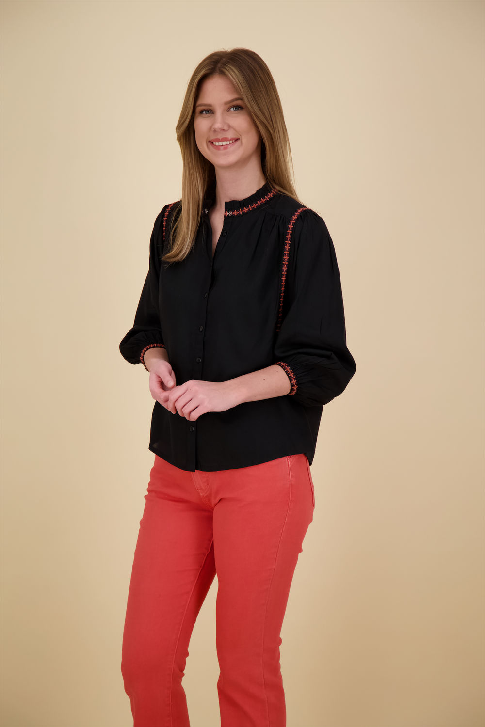 Zusss Blouse met borduursel Zwart
