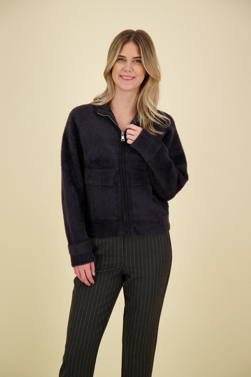Yaya Knitted jacket with pockets Grijs