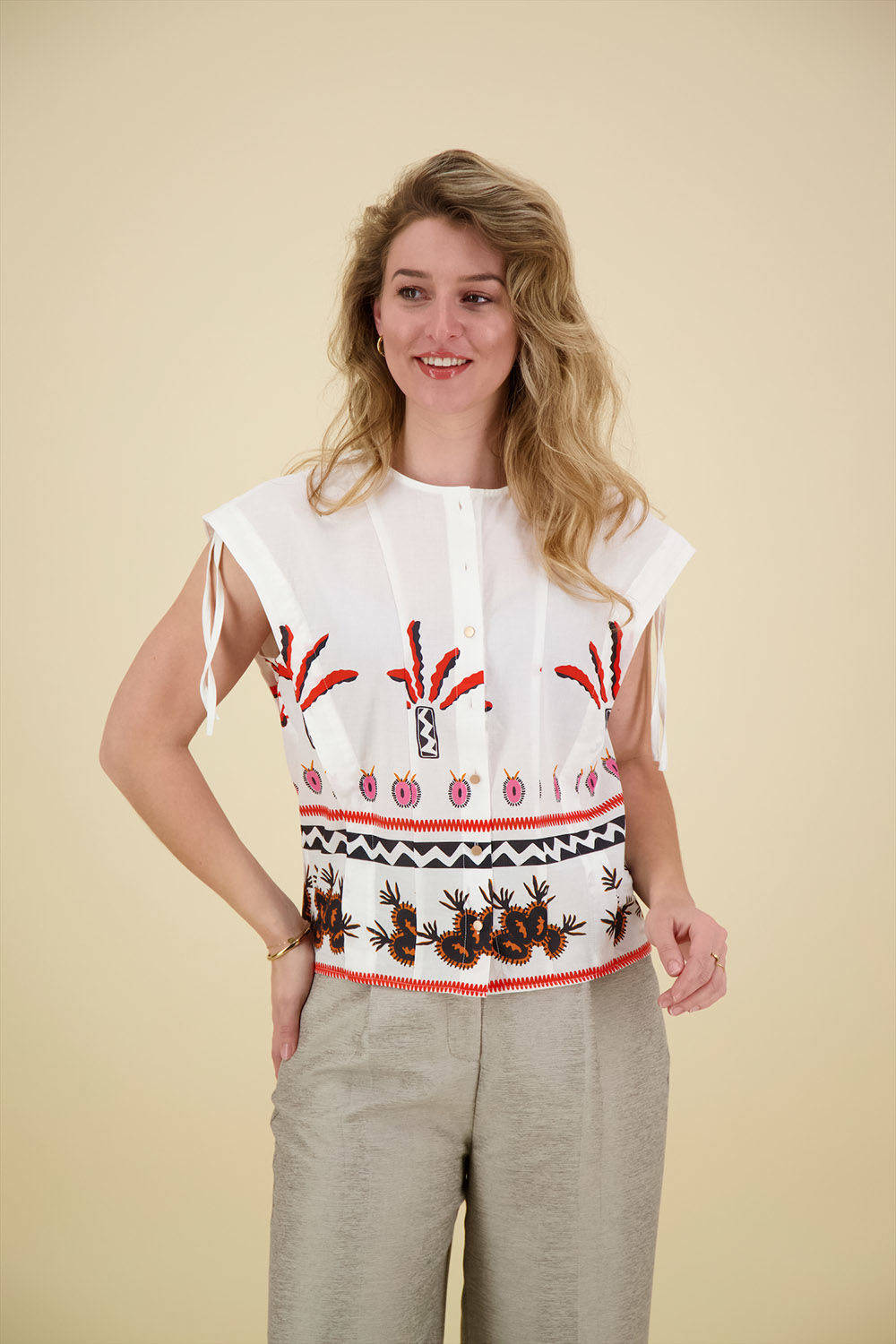 Nukus Top Olive Lena Wit
