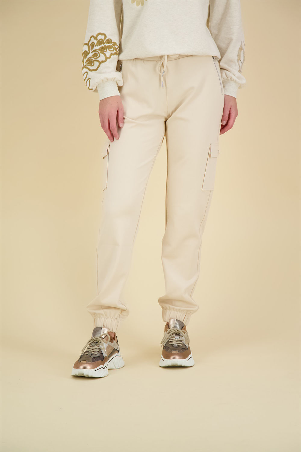HV Society Broek Edith Wit