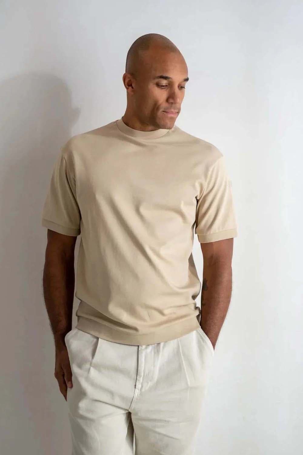 Club 24 T-Shirt Freedom Fit  Beige