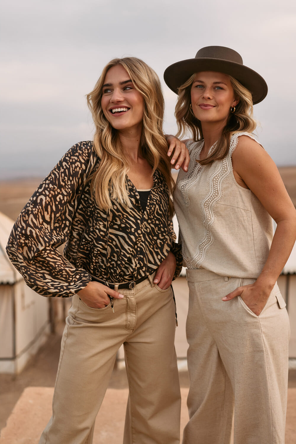 Nukus Blouse Yoni  Zwart