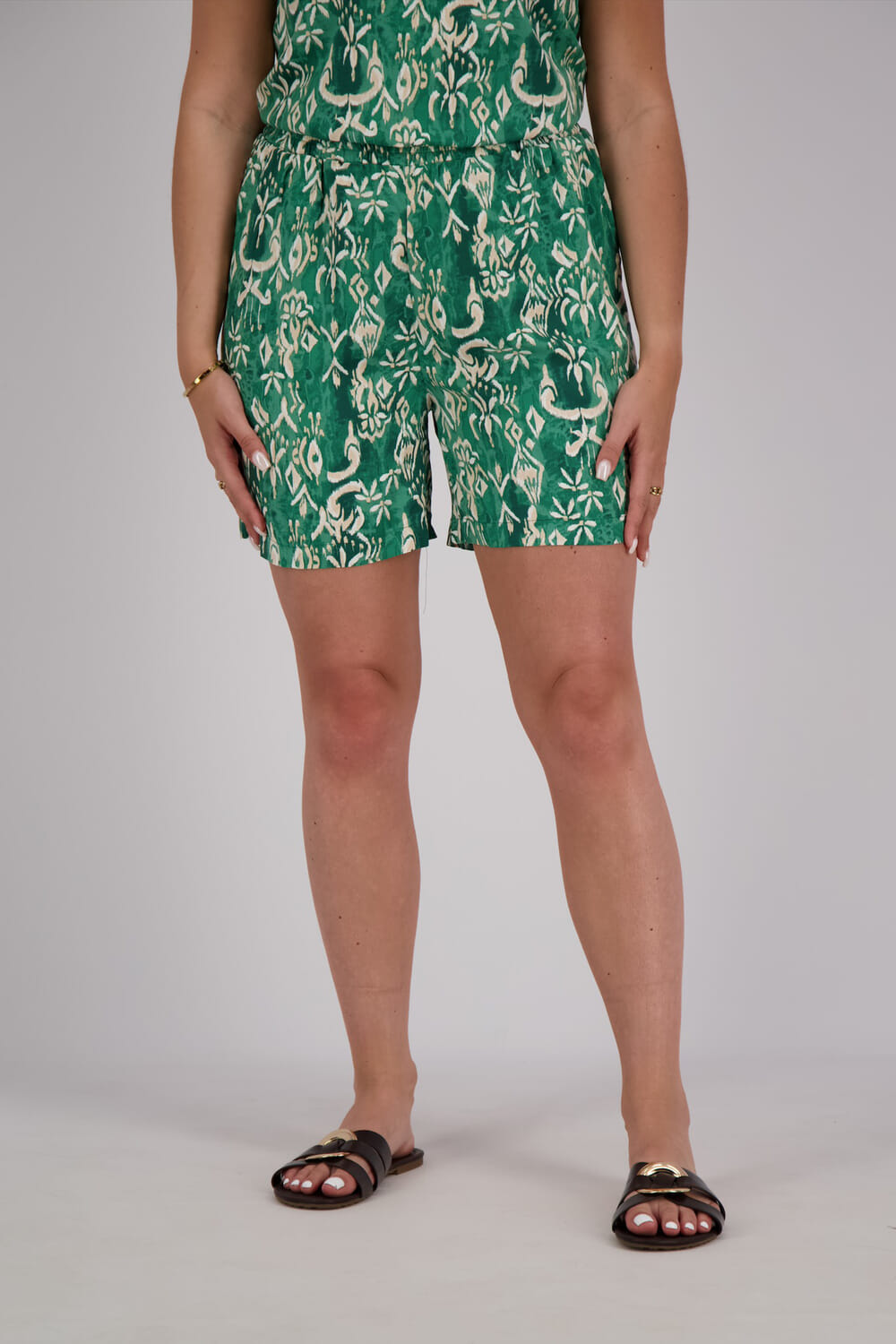 Ichi Short Aya Groen