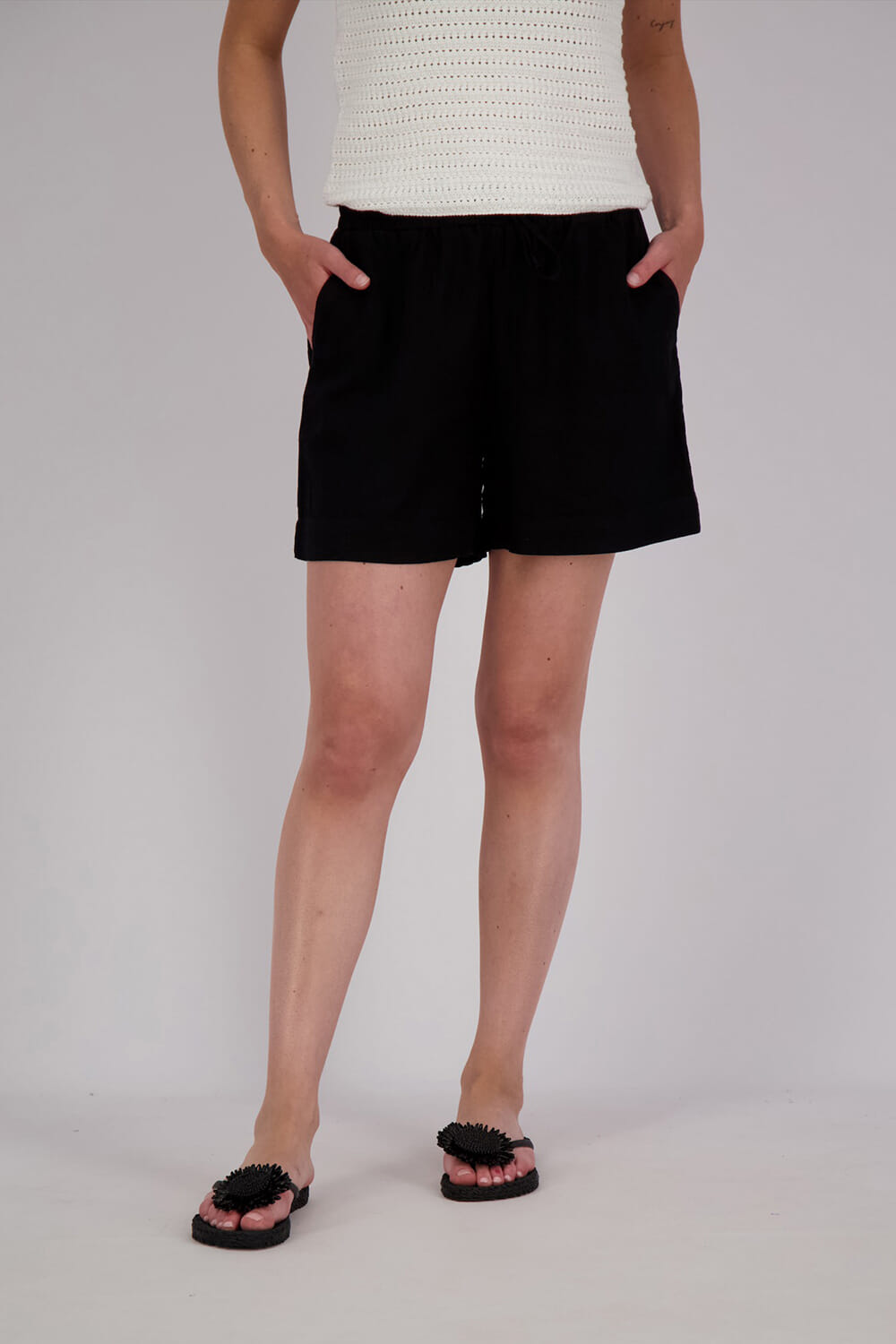 Freequent Short Lava Zwart