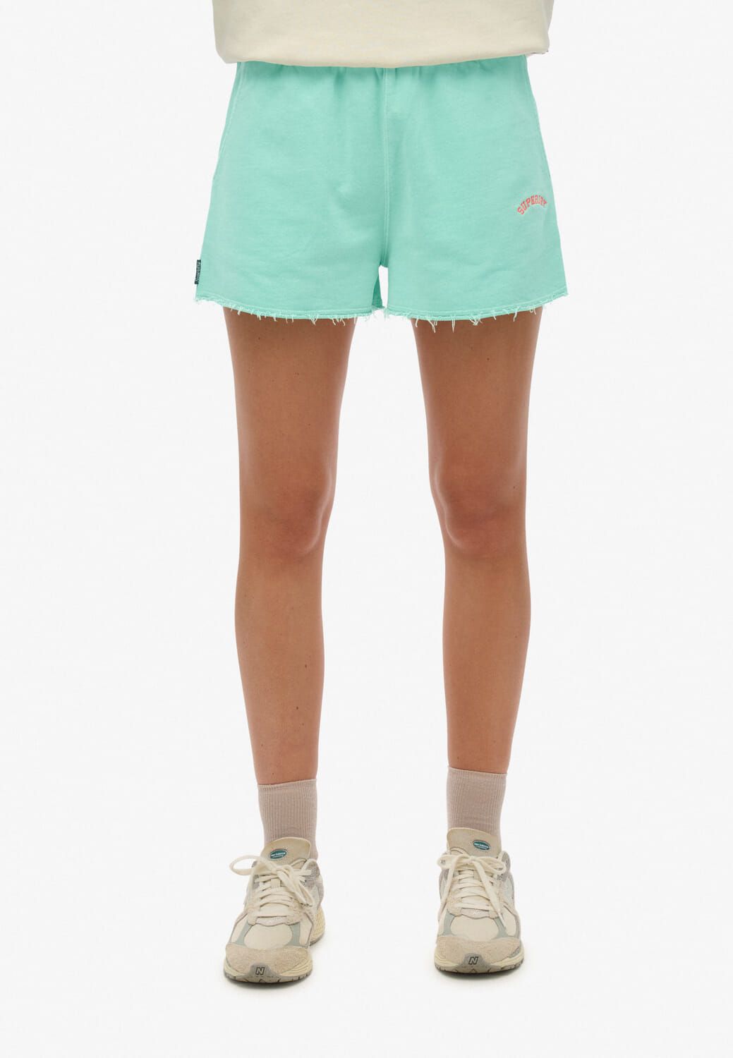 Short Essential Logo Groen