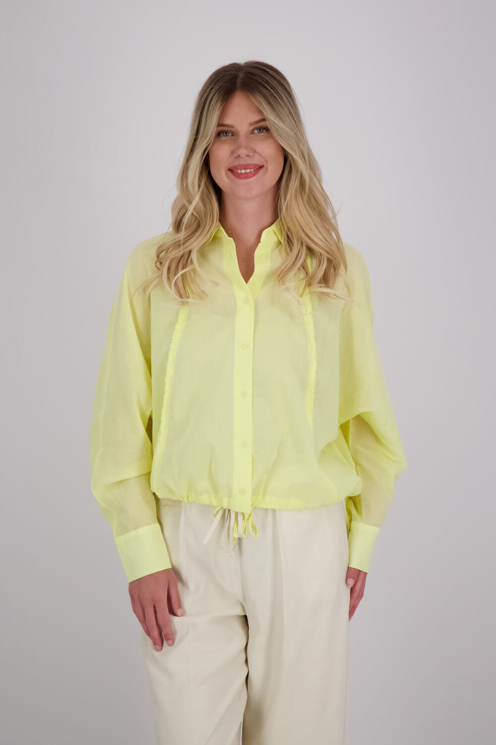 Yaya Batwing blouse met subtiele stikdetails Geel