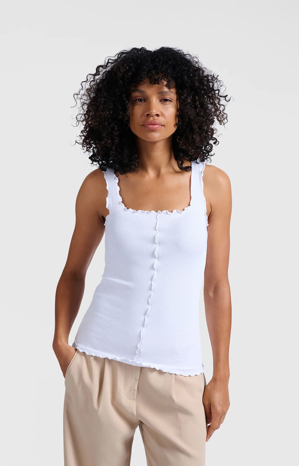Yaya Tanktop with frilled seams Wit