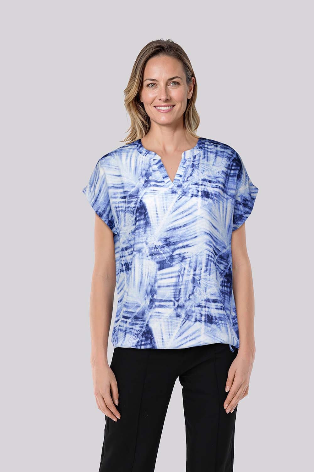 Enjoy Top k. batik Blauw