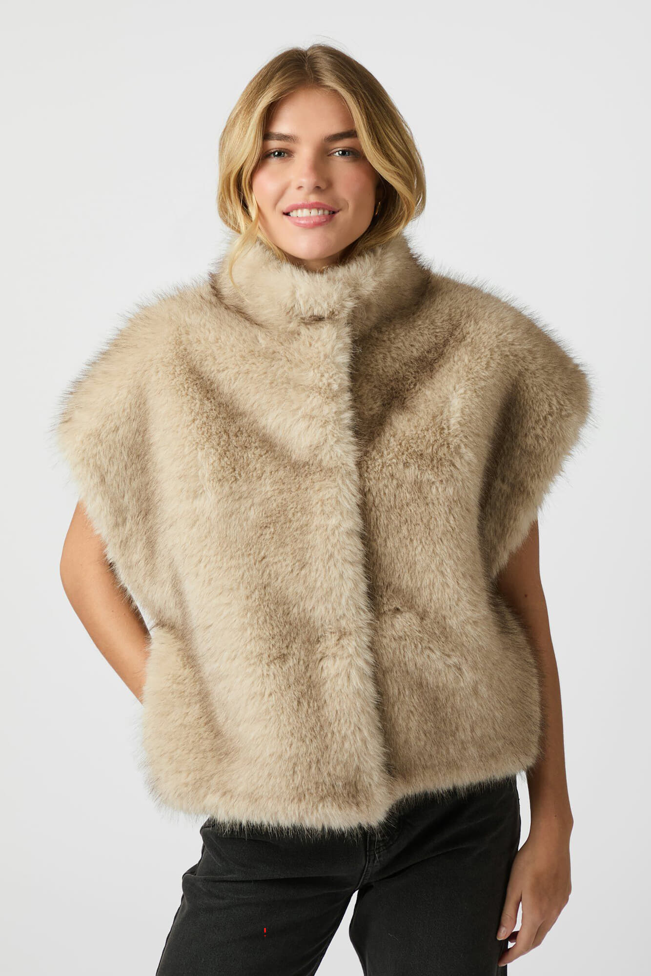 Neo Noir Vest Keveni Faux Fur Reversable Beige