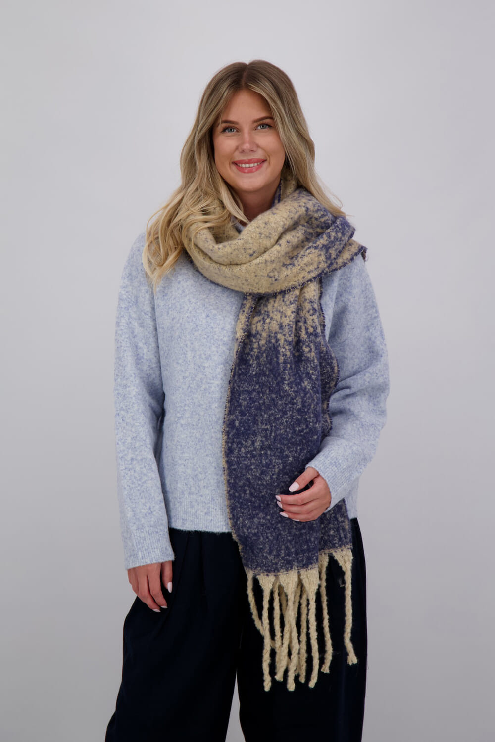 Ichi Sjaal Alarni Blauw
