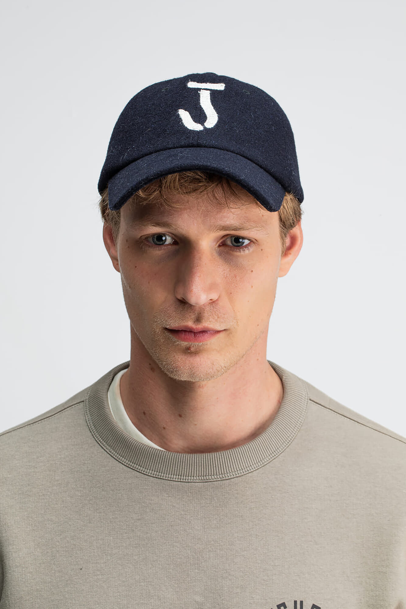 Butcher Of Blue Cap Hook Wol Blauw