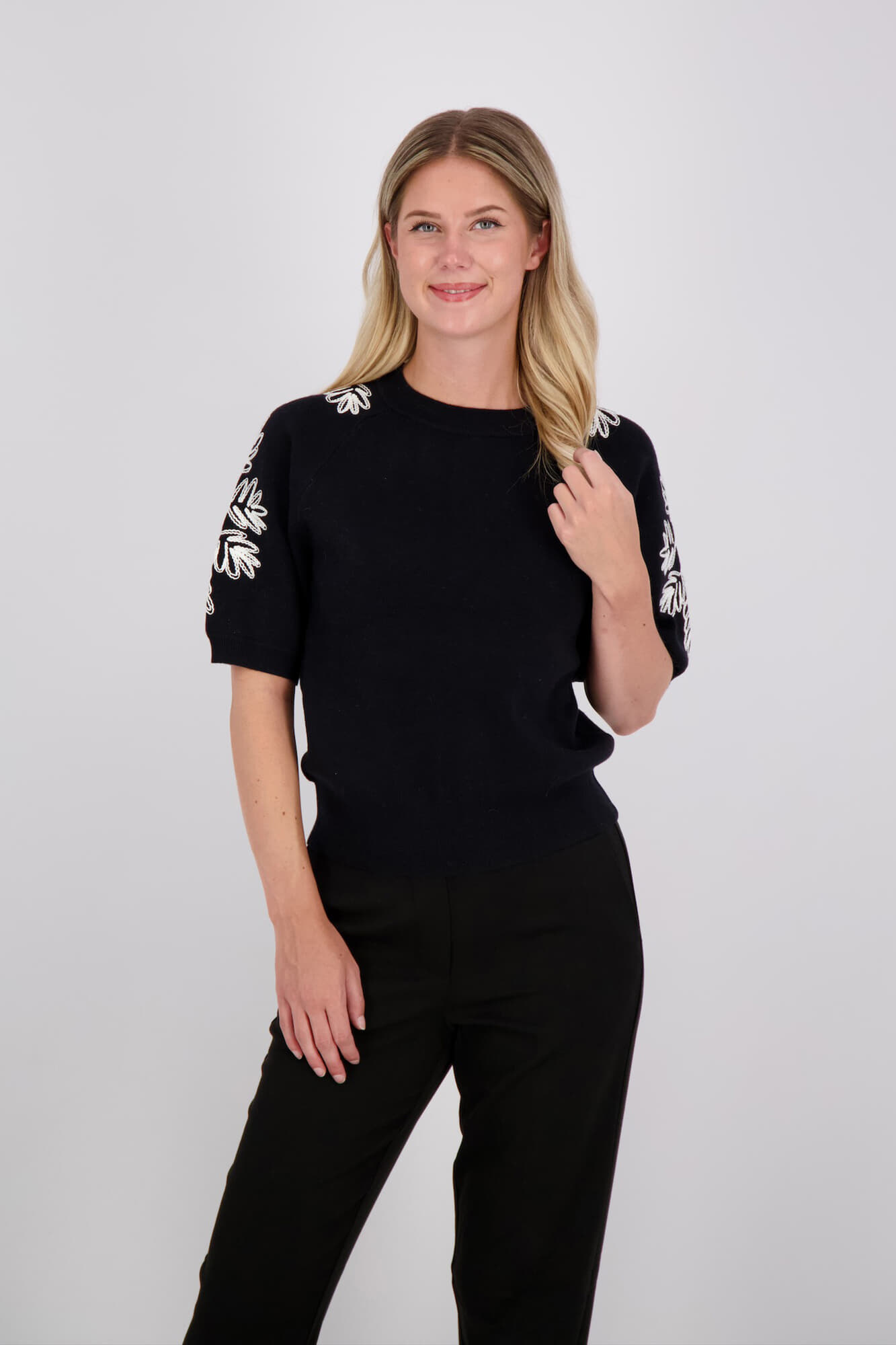 Object Pullover Rashia Zwart