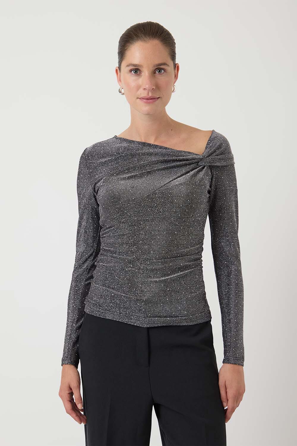 Y.A.S. Blouse Starla Off Shoulder Antraciet Y.A.S. Blouse Starla Off Shoulder Antraciet