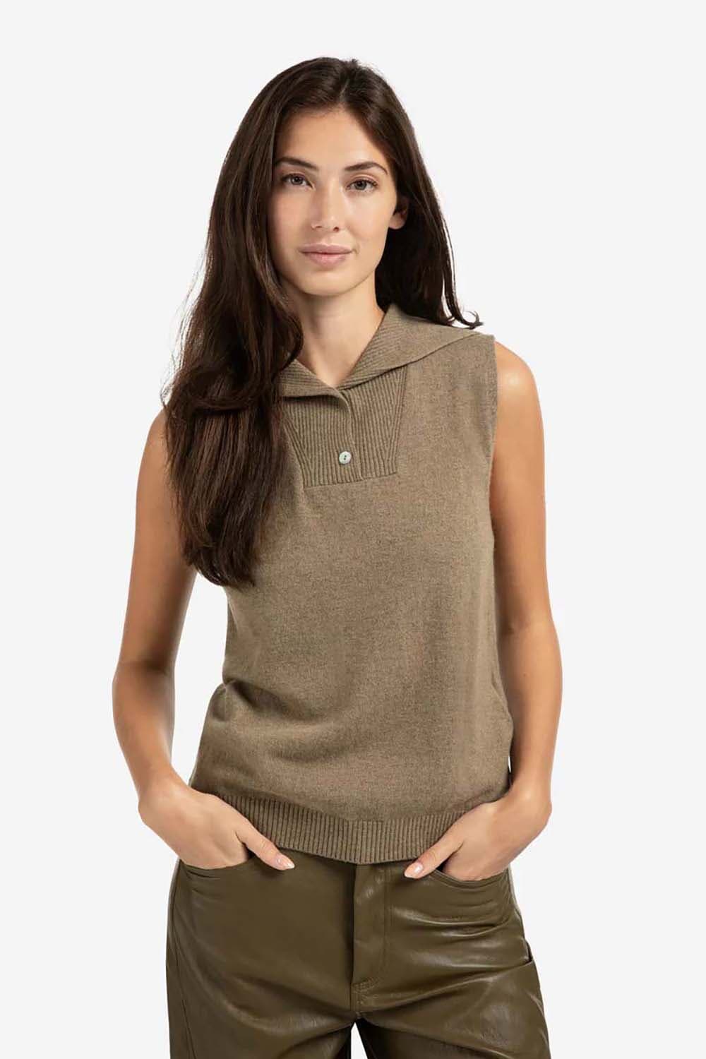 Yaya Sleeveless sweater with collar Groen