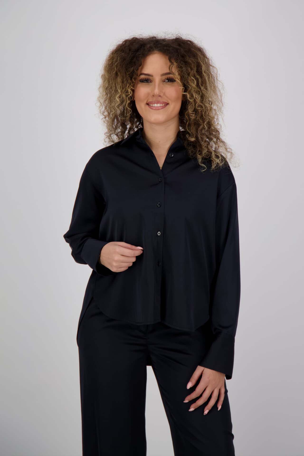 With Black Blouse Dagmar Navy