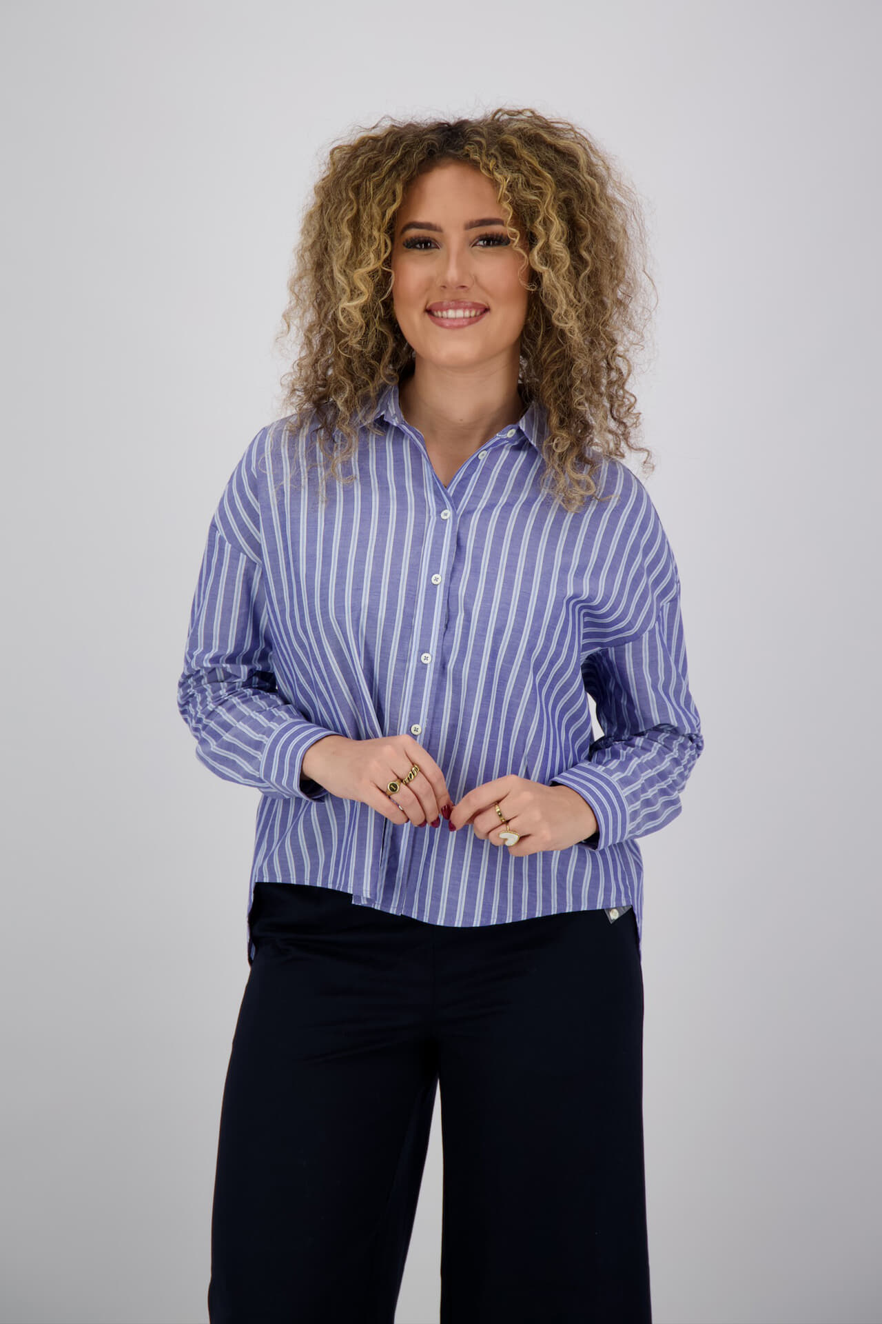 JC Sophie Blouse Karma Jeans