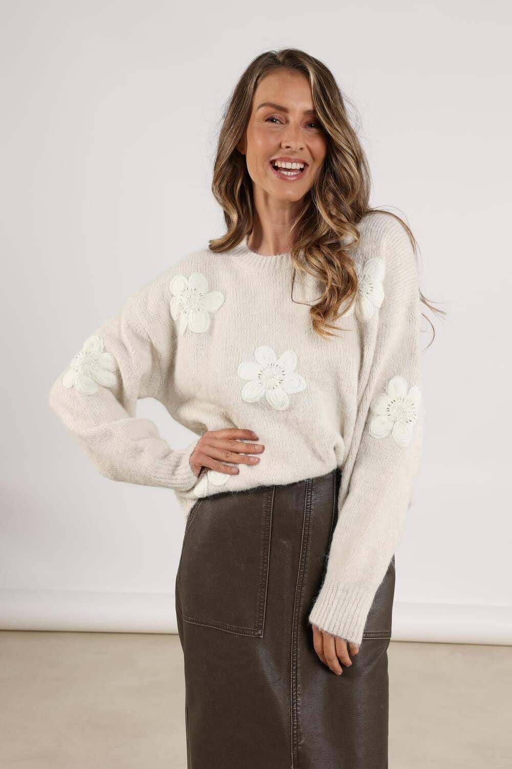 Nukus Pullover Chiaca Flower Wit