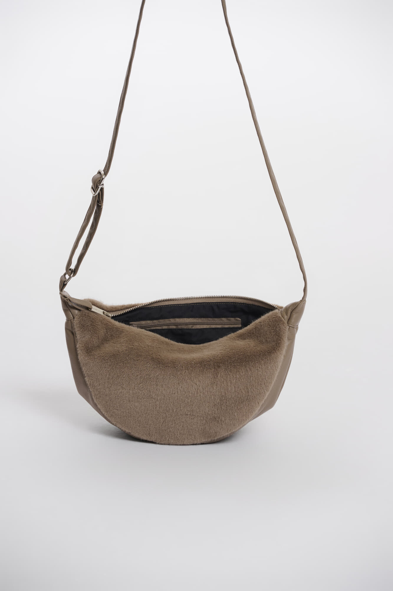 Rino & Pelle Crossbody Tas Dalina Rond mini  Bruin