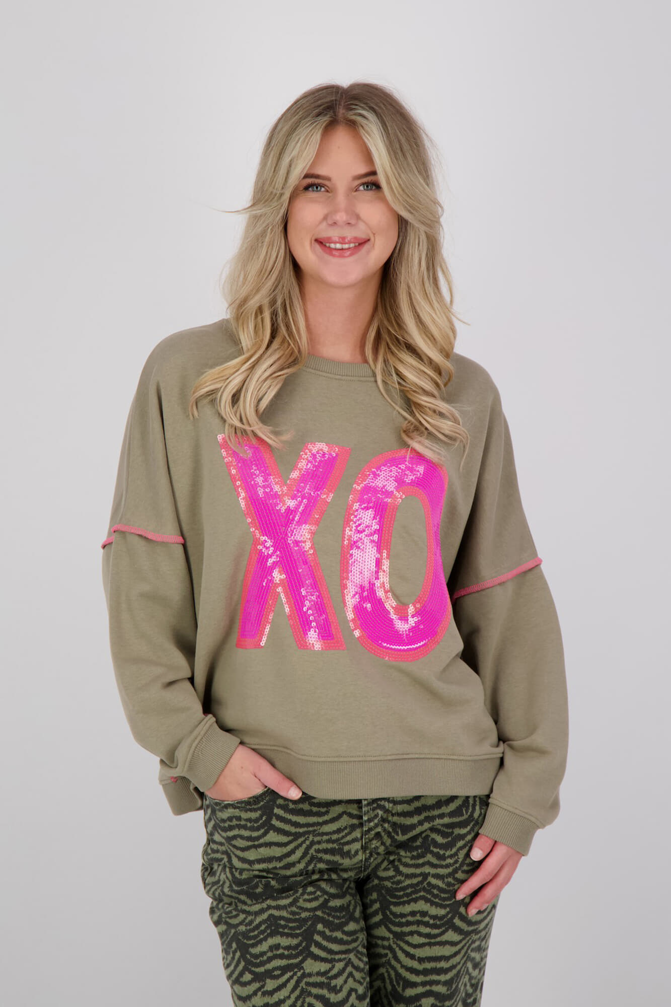 Miss Goodlife Sweater XO Pailette Groen