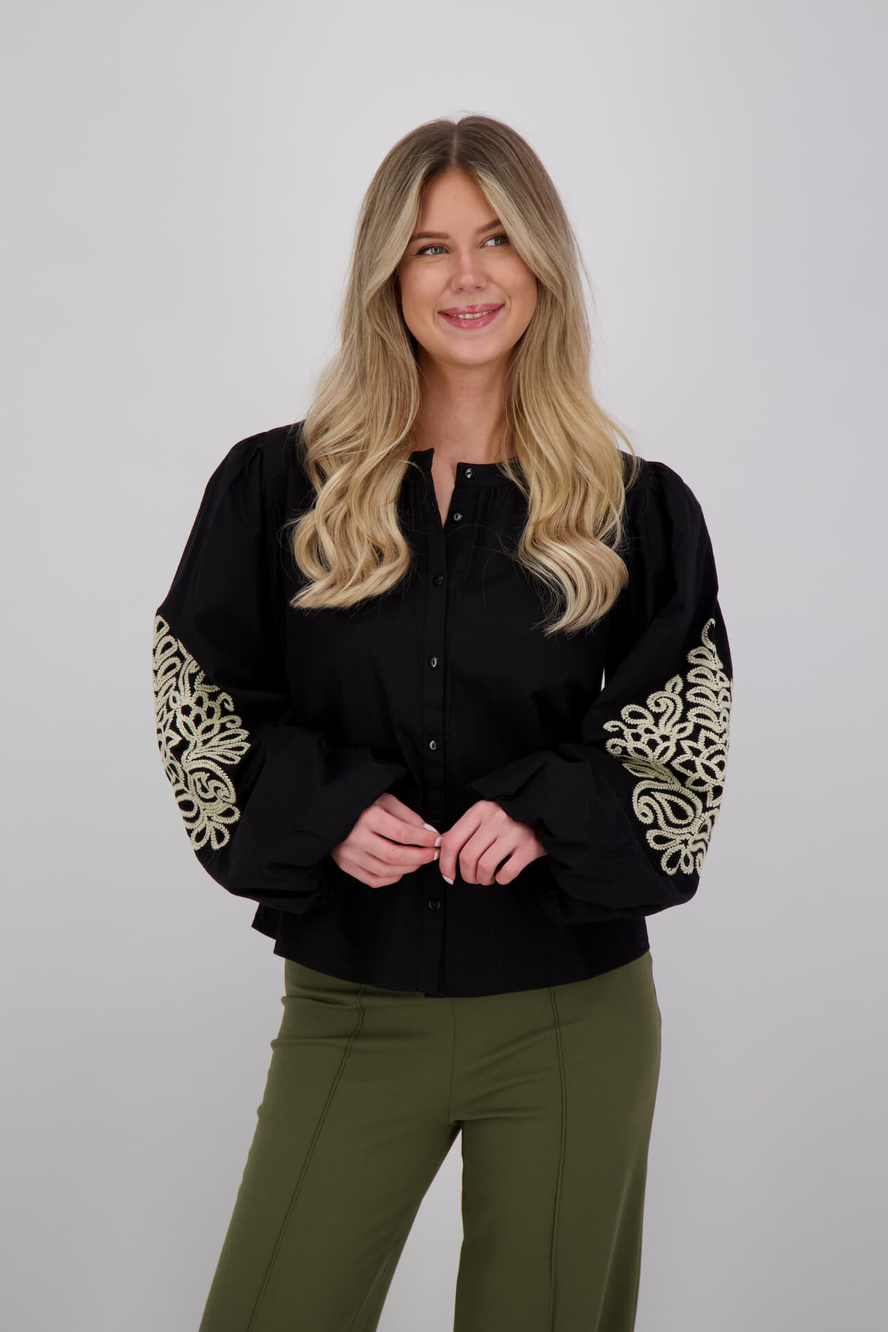 Zusss Blouse ket borduur mouwen Zwart