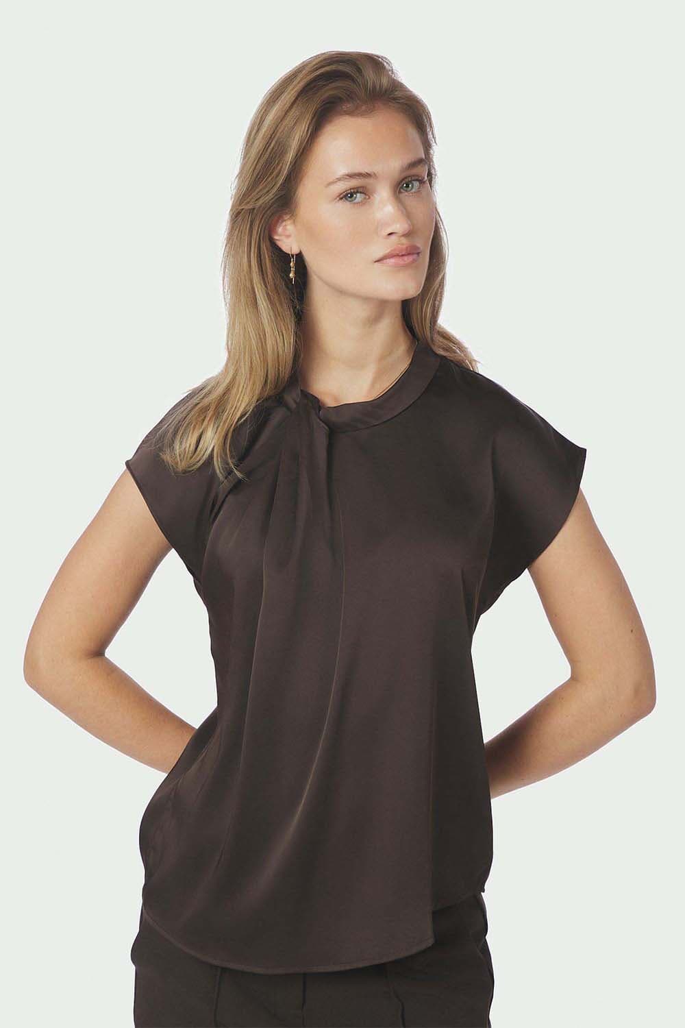 Neo Noir Top Fleur Drapy Taupe