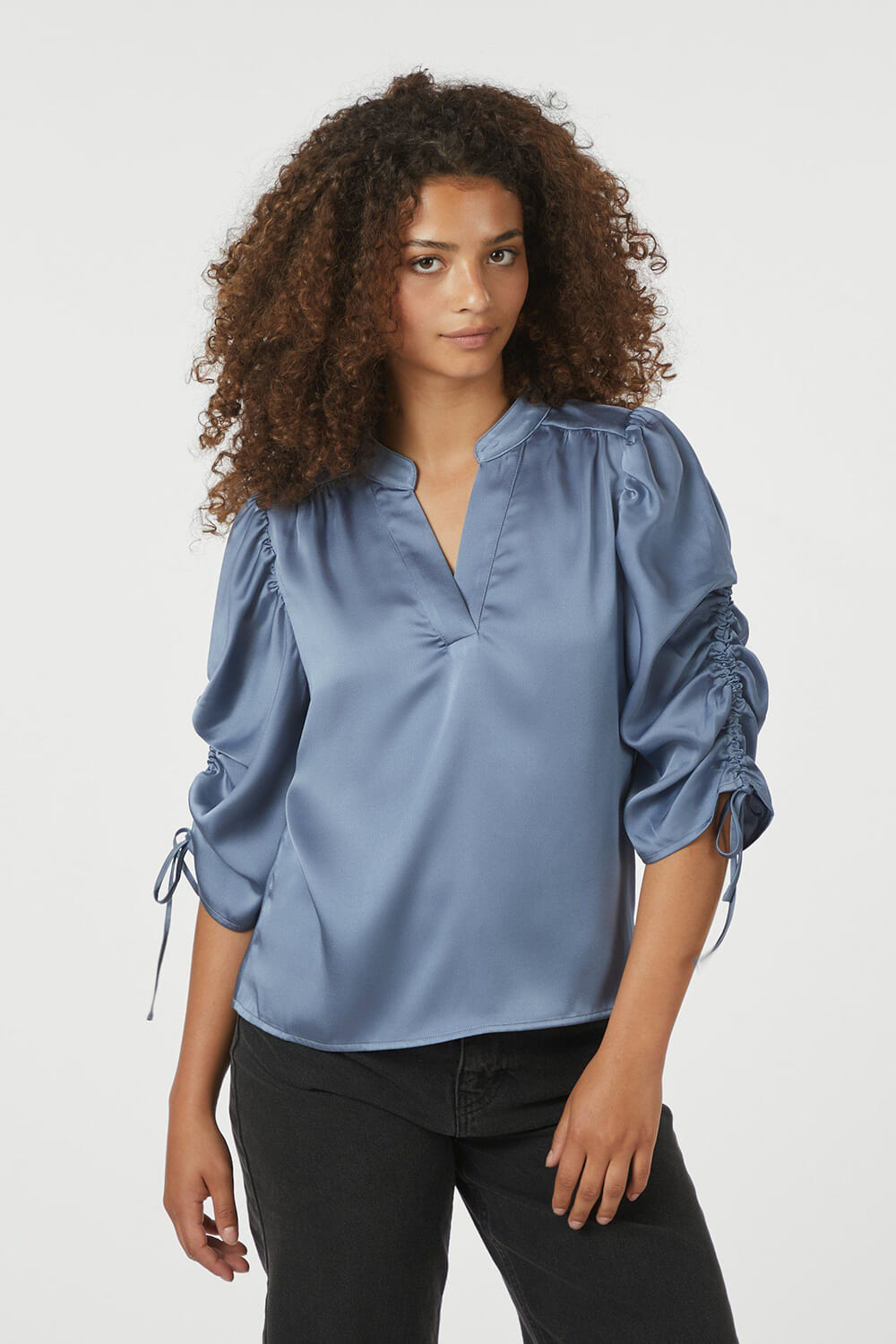Neo Noir Blouse Alvira Drapy Satin  Blauw