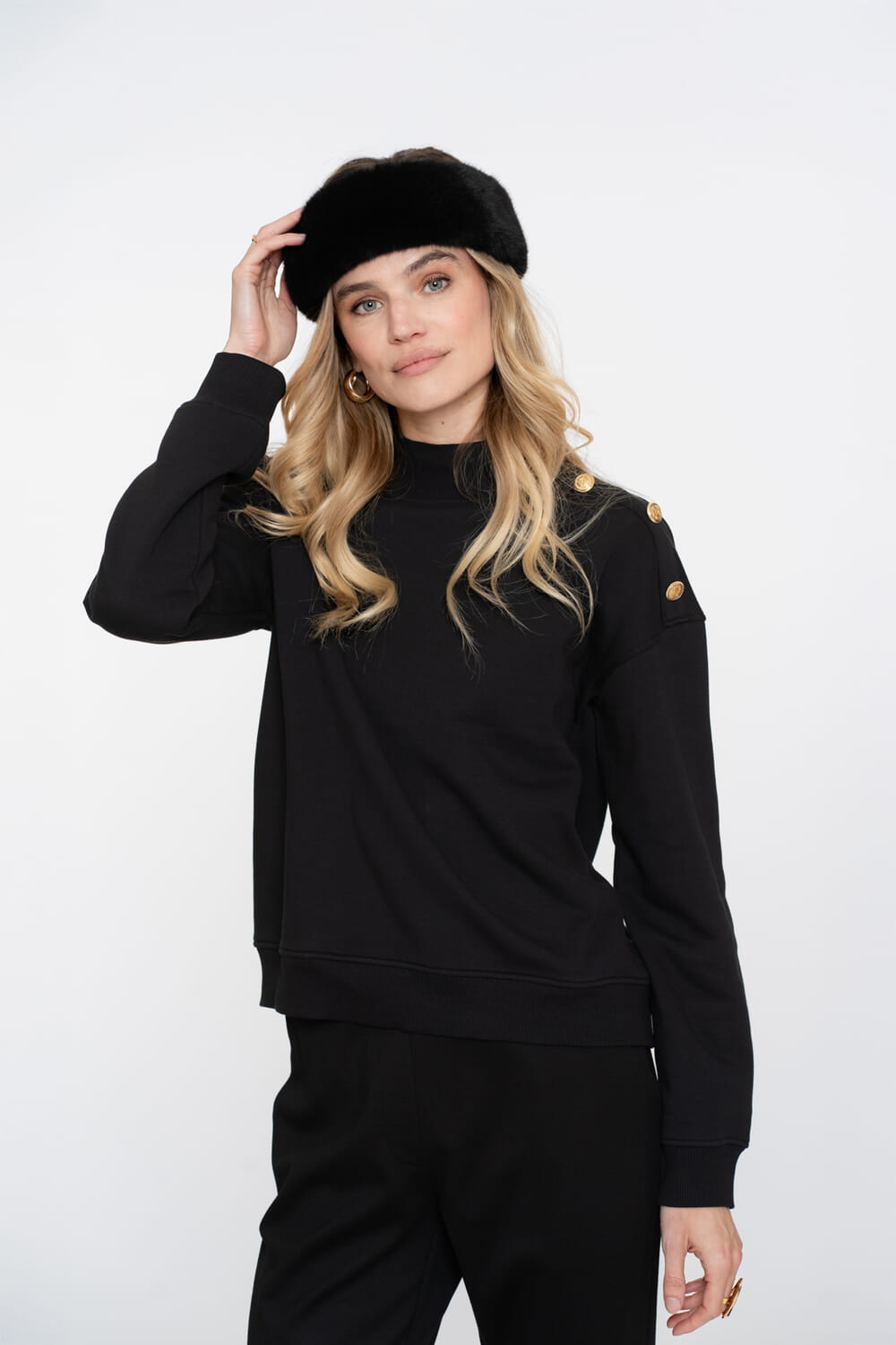 Geisha Sweater met Buttons op de Schouder Zwart