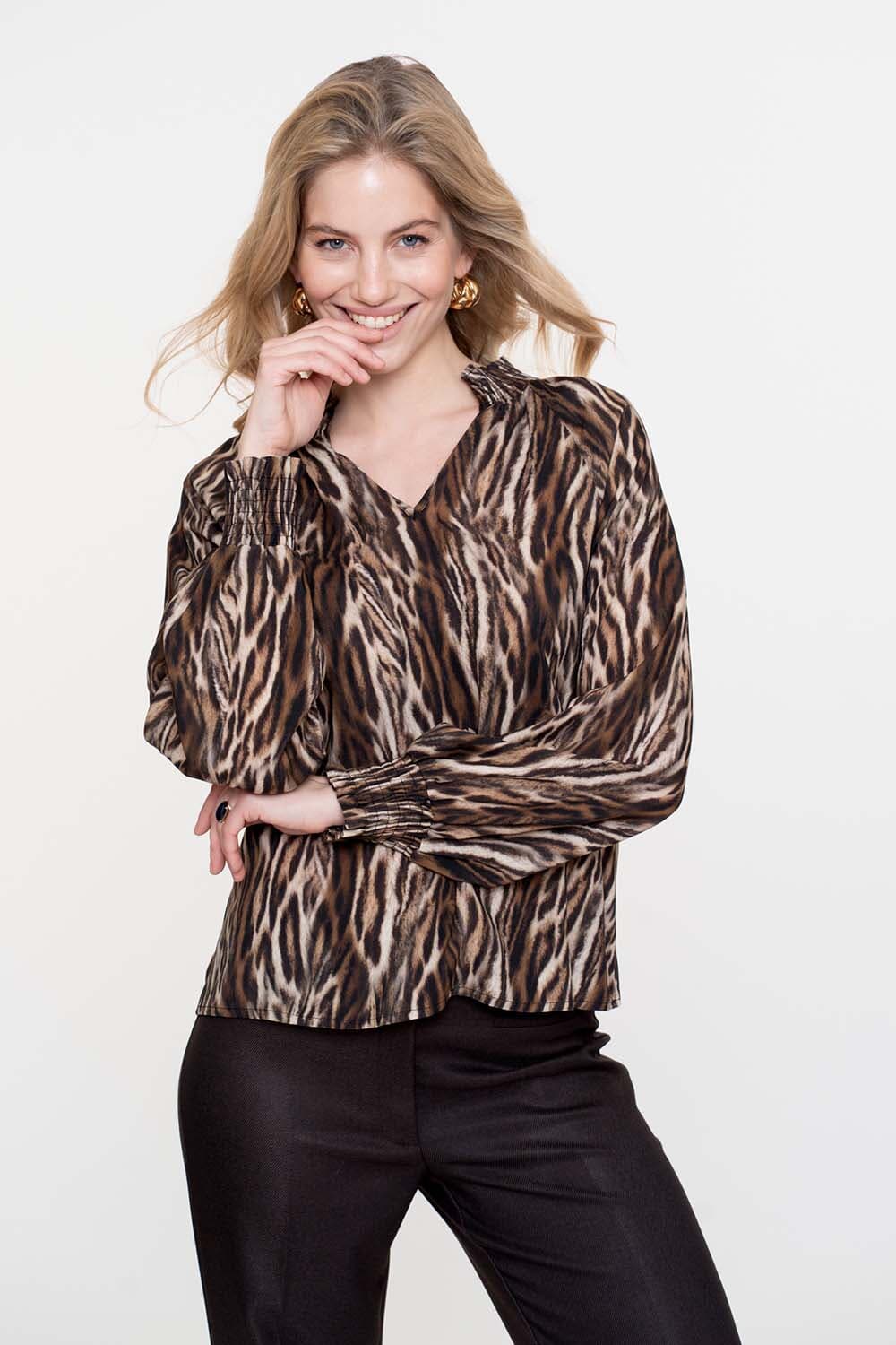 Geisha Top Animal Camel