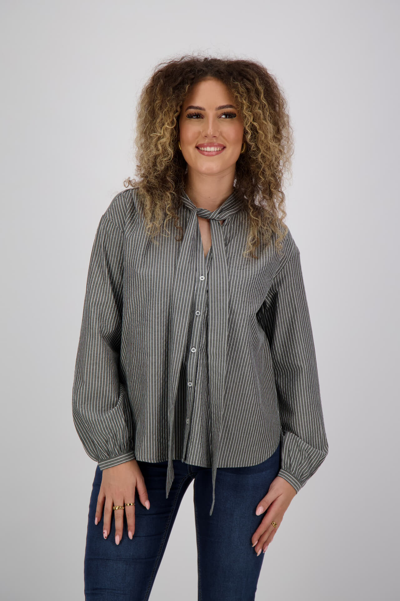 Geisha Blouse Stripes with Bow Grijs