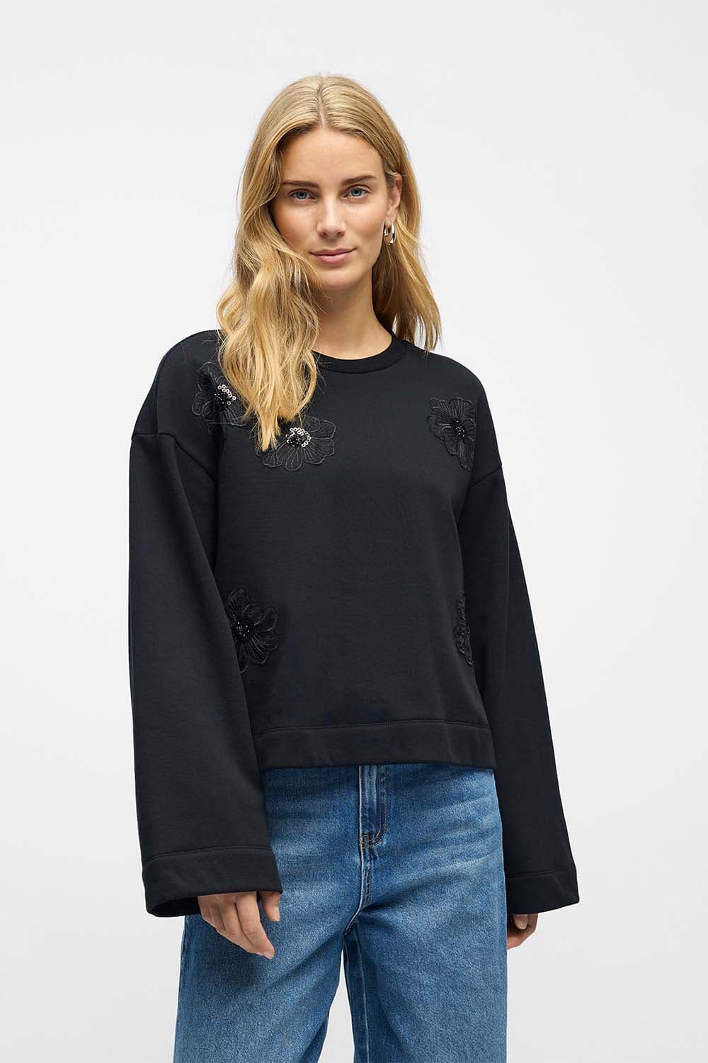 Object Sweater Carly Zwart Object Sweater Carly Zwart