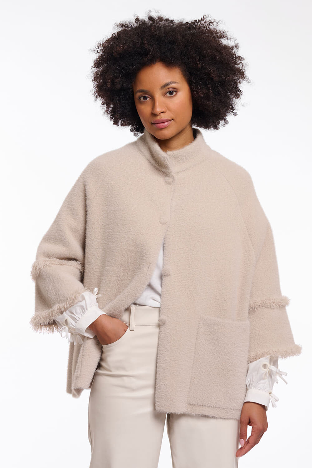 Rino & Pelle Cape Sabe with fringe details Kaki