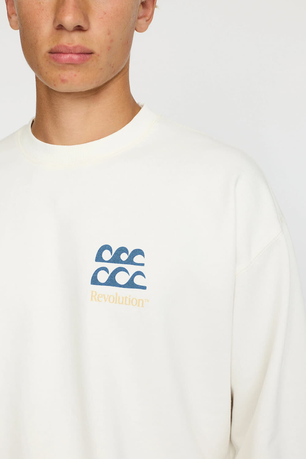 Revolution Sweater Crew Loose Fit Wit