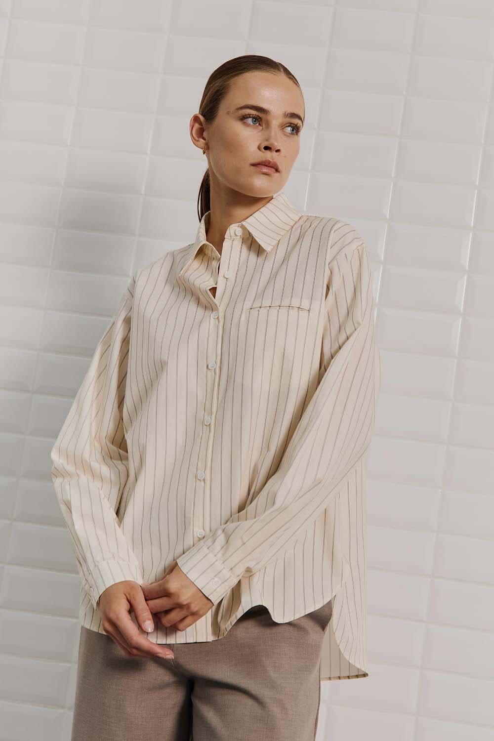 With Black Blouse Elvor Off White