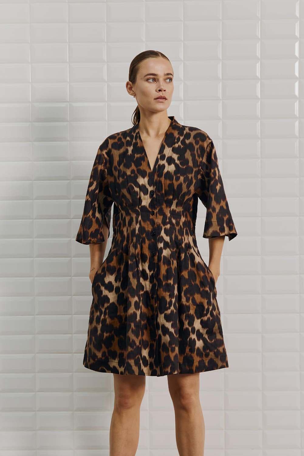 With Black Jurk Cleopatra Bruin