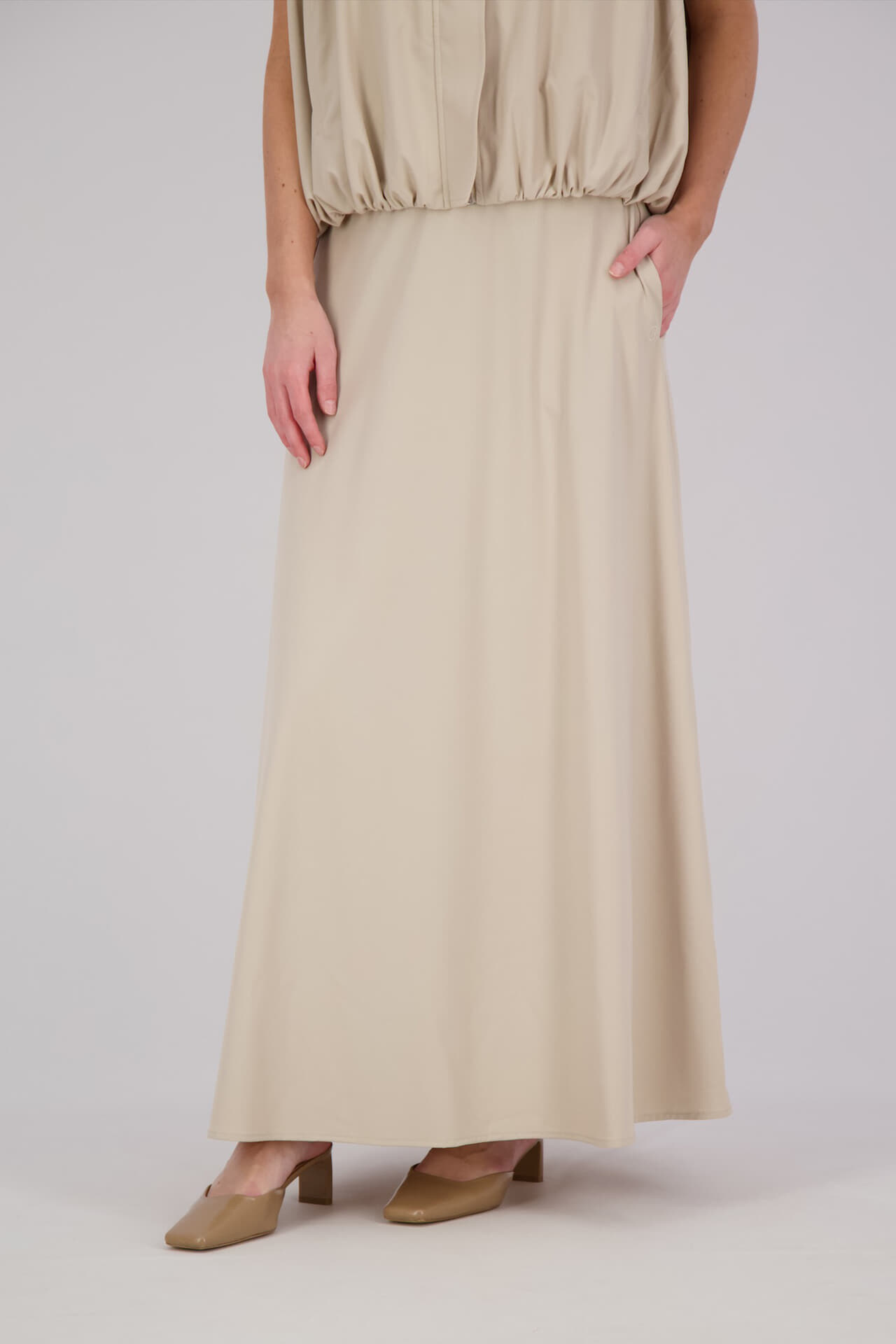 Aimée The Label Rok Monday Beige