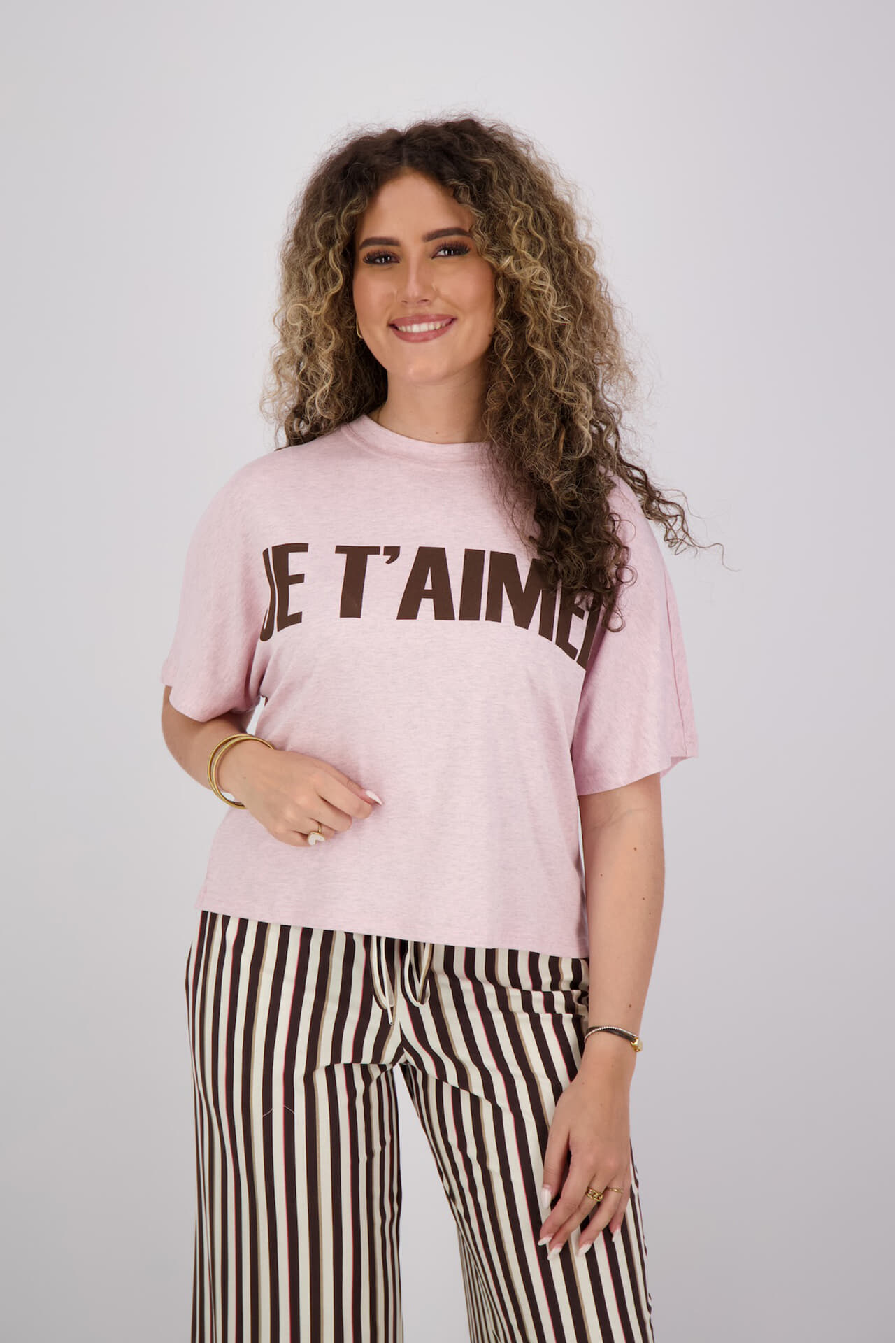 Aimée The Label T shirt Selara Roze