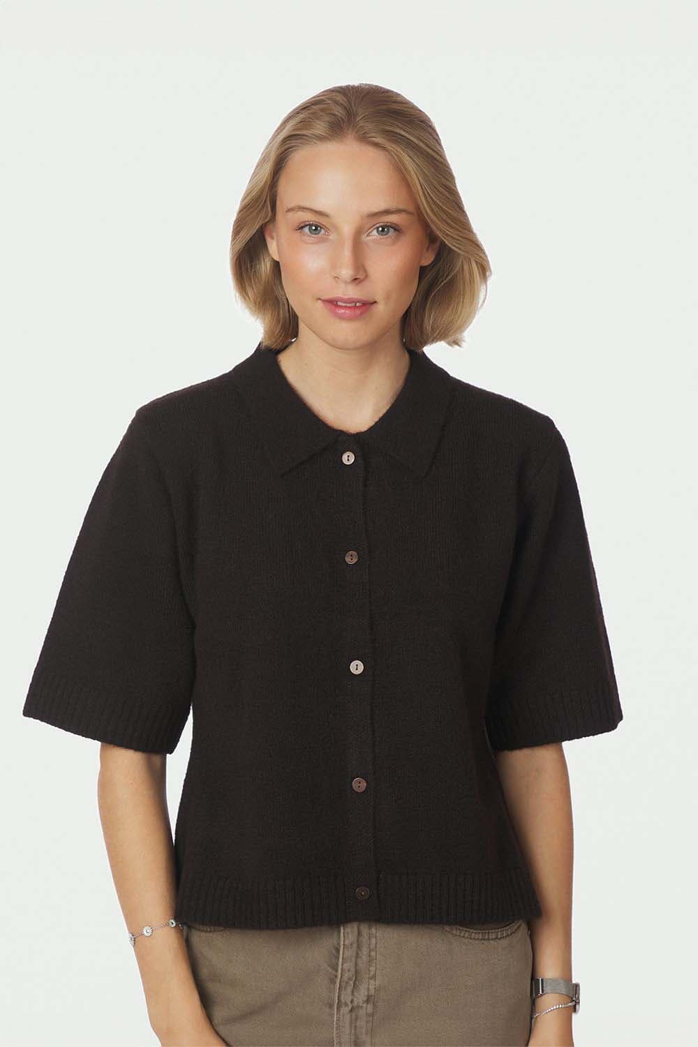 Neo Noir Vest Cunna Bruin