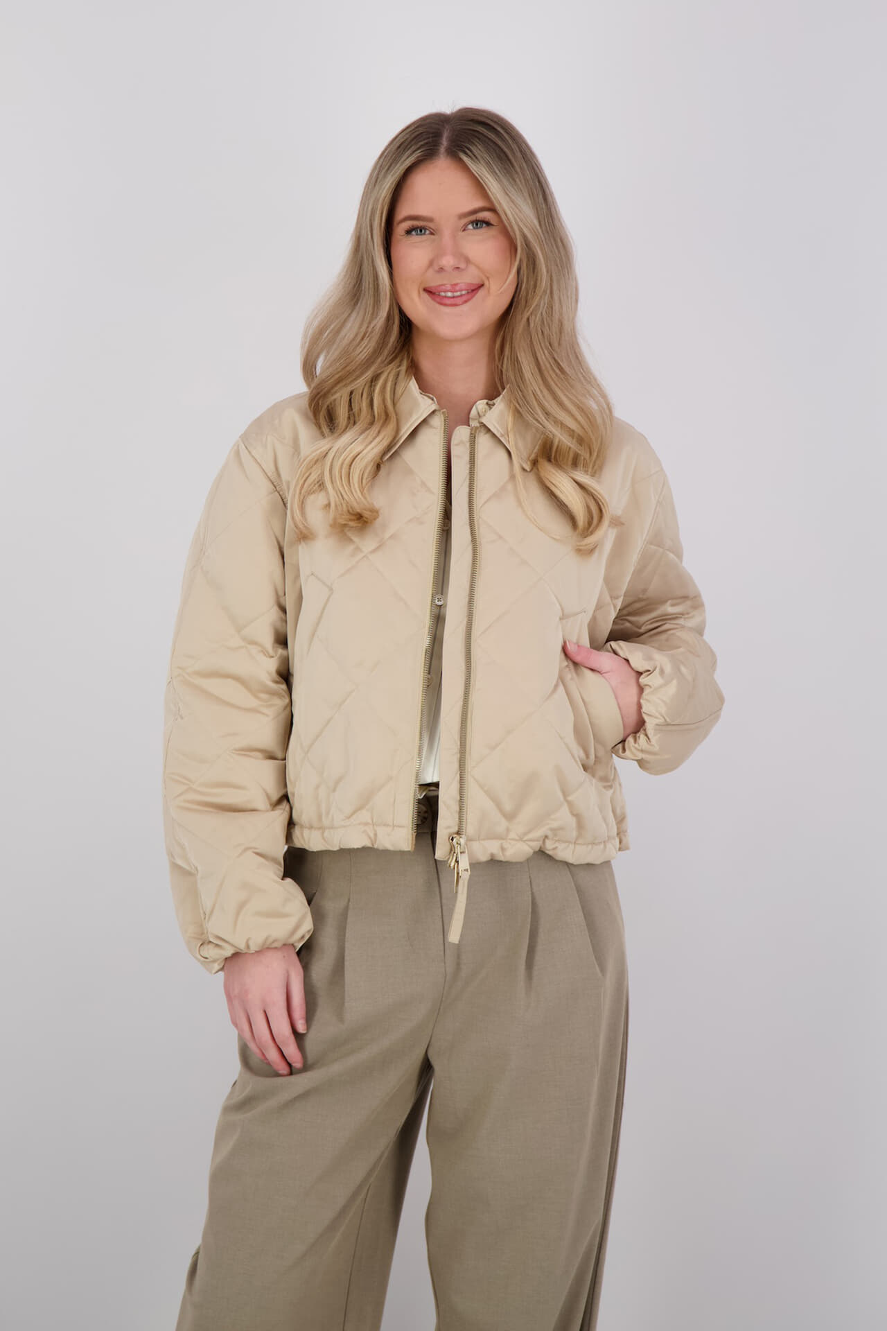 Beaumont Bomberjack Carly Kaki