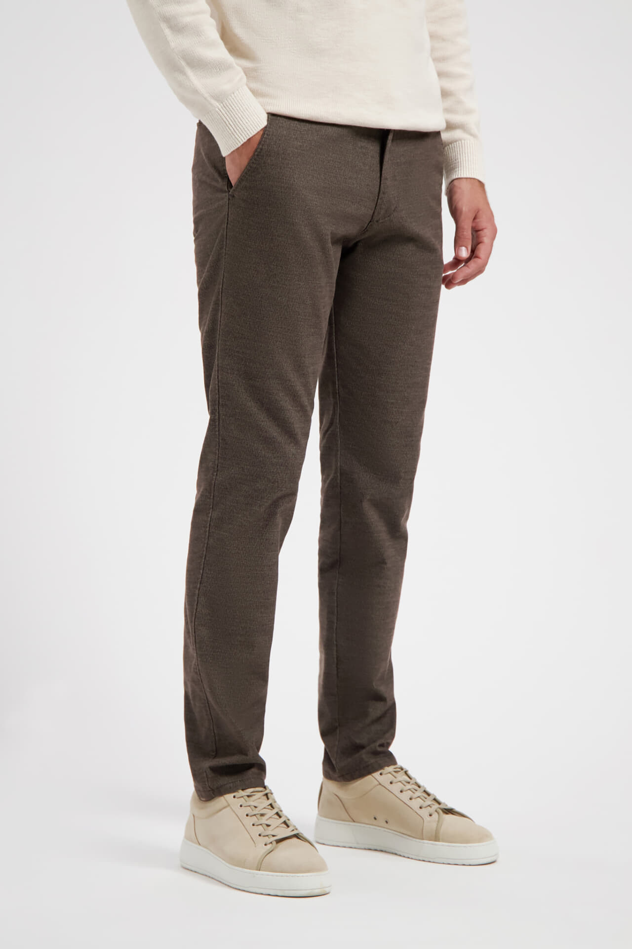 North 84 Chino Elegance  Bruin