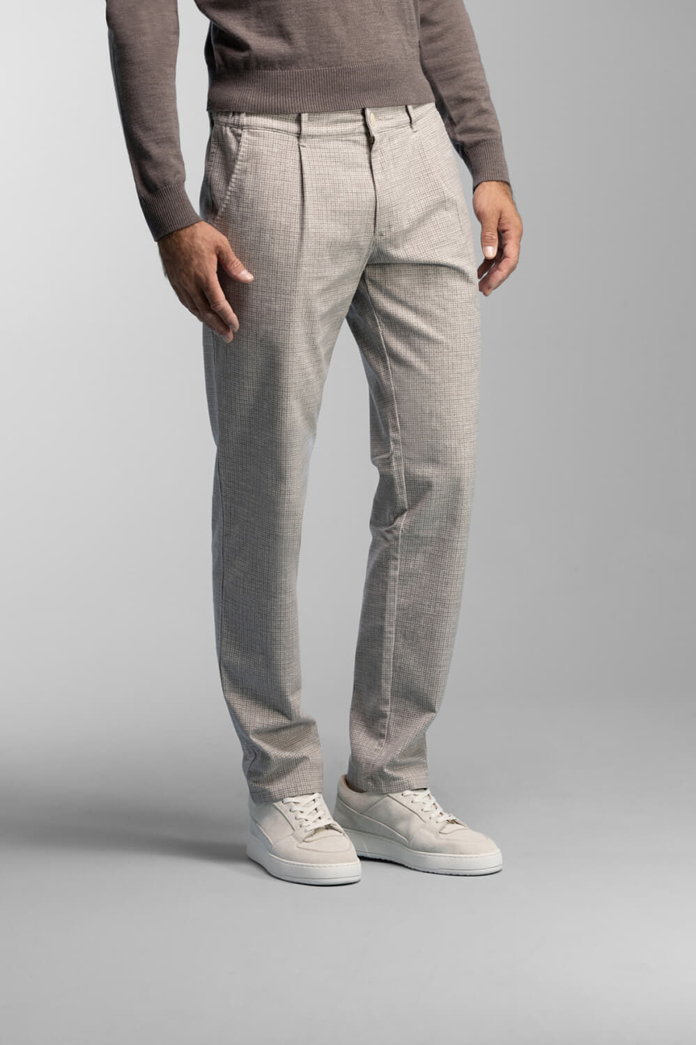 North 84 Chino Beige
