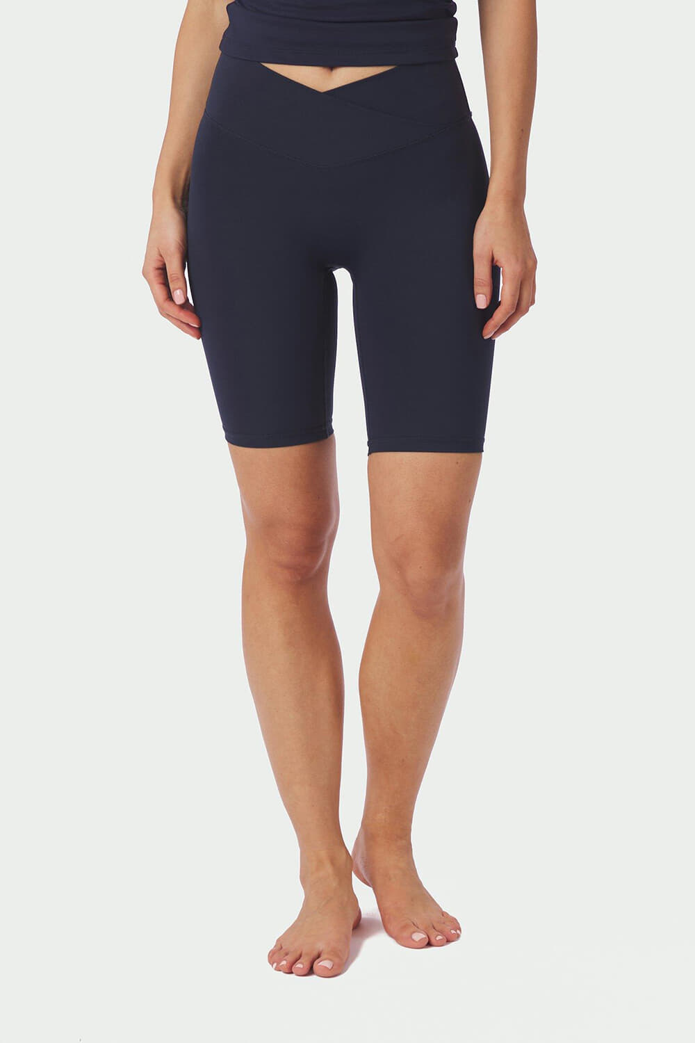 Neo Noir Short Lea Navy