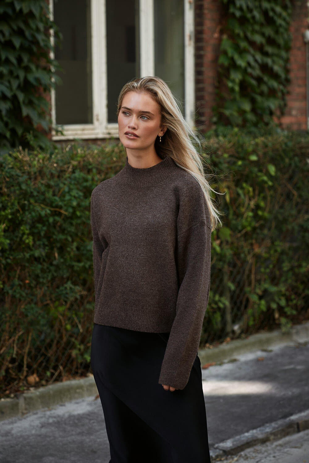 Neo Noir Trui Paulina Beige