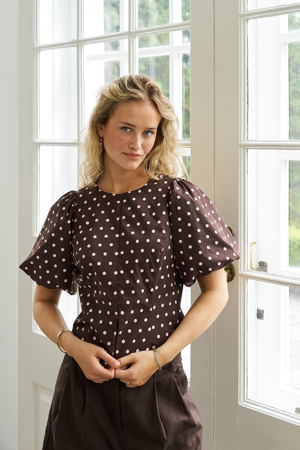 Neo Noir Blouse Anela Dot Bruin